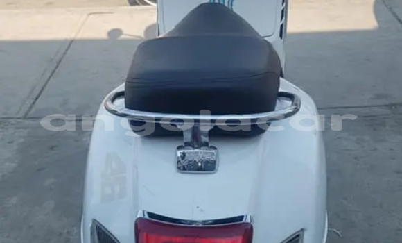 Buy Used Vespa P White Bike in Luena in Moxico Buy Used Vespa P White Bike in Luena in Moxico