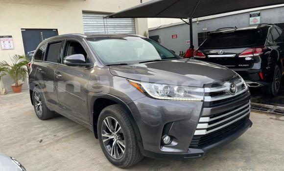 Acheter Occasion Voiture Toyota Highlander Noir à Luanda, Province de Luanda