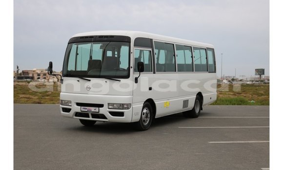 Acheter Import Utilitaire Nissan Evalia Blanc à Import - Dubai, Province de Bengo