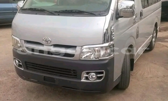 Acheter Occasion Voiture Toyota Hiace Gris à Luanda, Province de Luanda Acheter Occasion Voiture Toyota Hiace Gris à Luanda, Province de Luanda