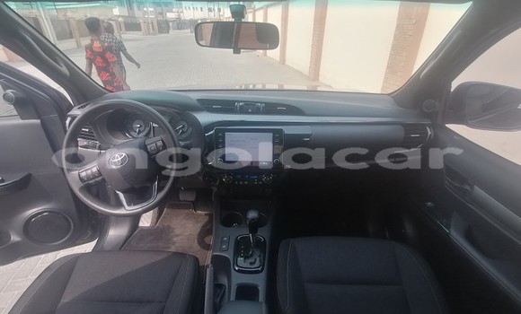 Comprar Usado Toyota Hilux Preto Carro em Luena em Moxico Comprar Usado Toyota Hilux Preto Carro em Luena em Moxico