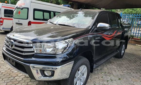 Comprar Usado Toyota Hilux Preto Carro em Luena em Moxico