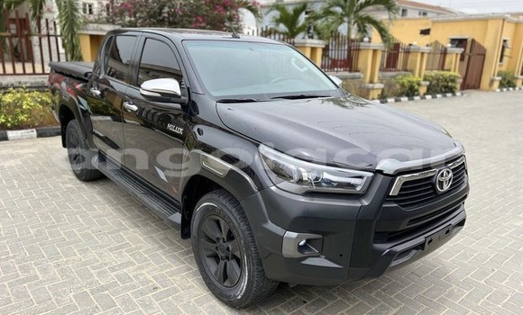 Buy Used Toyota Hilux Black Car in Luena in Moxico Buy Used Toyota Hilux Black Car in Luena in Moxico