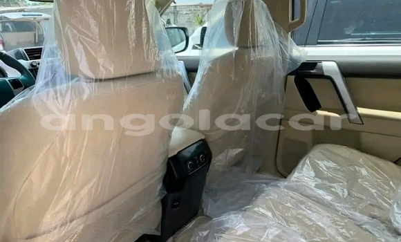 Comprar Usado Toyota Prado Branco Carro em Luena em Moxico Comprar Usado Toyota Prado Branco Carro em Luena em Moxico