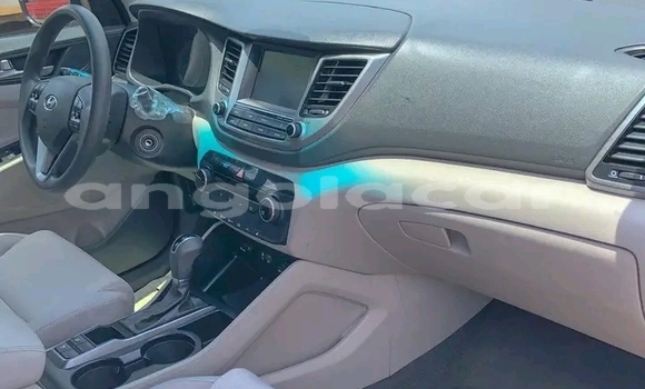 Buy Used Hyundai Tucson Silver Car in Luanda in Luanda Province Buy Used Hyundai Tucson Silver Car in Luanda in Luanda Province