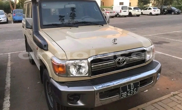 Comprar Usado Toyota Land Cruiser Outro Carro em Luanda em Luanda Province