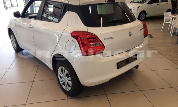 Comprar Usado Suzuki Swift Branco Carro em Luena em Moxico Comprar Usado Suzuki Swift Branco Carro em Luena em Moxico