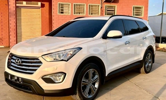 Acheter Occasion Voiture Hyundai Santa Fe Blanc à Luena, Moxico Acheter Occasion Voiture Hyundai Santa Fe Blanc à Luena, Moxico