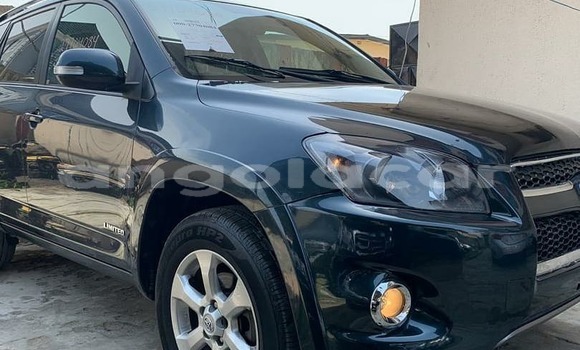 Comprar Usado Toyota RAV4 Preto Carro em Luanda em Luanda Province