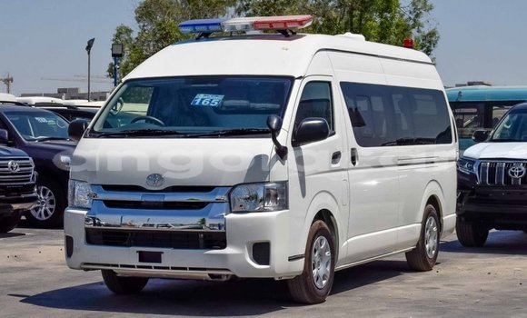 Comprar Novo Toyota Hiace Branco Carro em Benguela em Benguela Comprar Novo Toyota Hiace Branco Carro em Benguela em Benguela