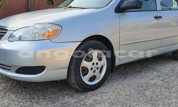 Comprar Usado Toyota Corolla Prata Carro em Luanda em Luanda Province