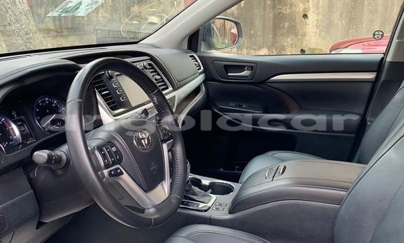 Acheter Occasion Voiture Toyota Highlander Gris à Luanda, Province de Luanda Acheter Occasion Voiture Toyota Highlander Gris à Luanda, Province de Luanda