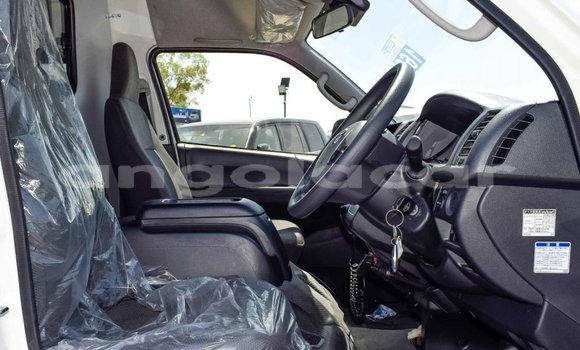 Comprar Novo Toyota Hiace Branco Carro em Benguela em Benguela Comprar Novo Toyota Hiace Branco Carro em Benguela em Benguela