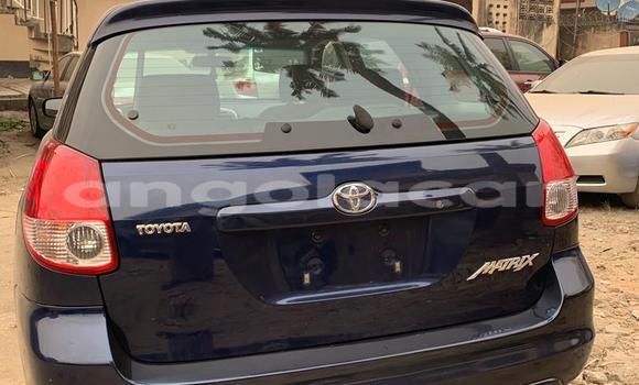 Acheter Occasion Voiture Toyota Matrix Bleu à Luanda, Province de Luanda Acheter Occasion Voiture Toyota Matrix Bleu à Luanda, Province de Luanda