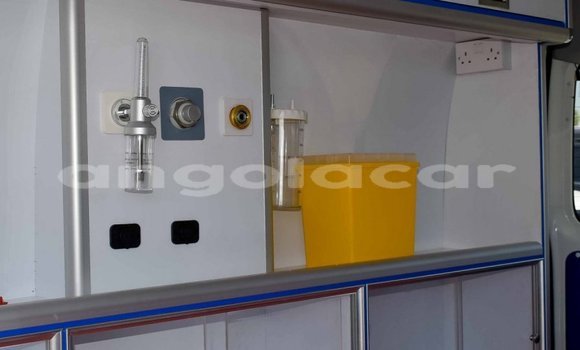 Comprar Novo Toyota Hiace Branco Carro em Benguela em Benguela Comprar Novo Toyota Hiace Branco Carro em Benguela em Benguela