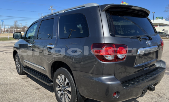 Comprar Usado Toyota Sequoia Prata Carro em Luena em Moxico Comprar Usado Toyota Sequoia Prata Carro em Luena em Moxico