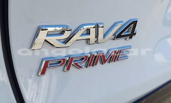 Comprar Usado Toyota RAV4 Branco Carro em Luena em Moxico Comprar Usado Toyota RAV4 Branco Carro em Luena em Moxico