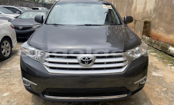 Comprar Usado Toyota Highlander Outro Carro em Luanda em Luanda Province