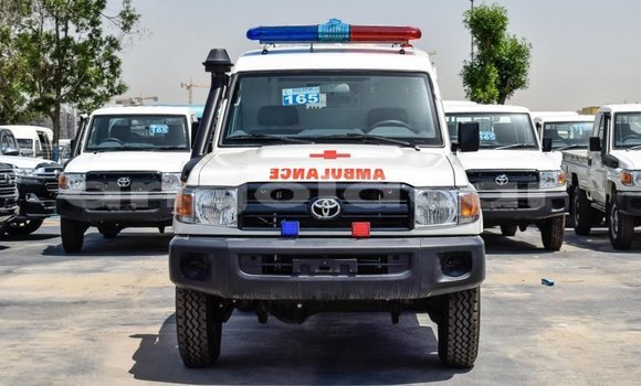 Comprar Novo Toyota Land Cruiser Branco Carro em Benguela em Benguela Comprar Novo Toyota Land Cruiser Branco Carro em Benguela em Benguela