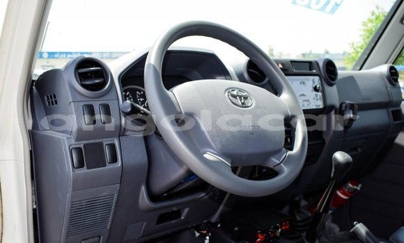 Comprar Novo Toyota Land Cruiser Branco Carro em Benguela em Benguela Comprar Novo Toyota Land Cruiser Branco Carro em Benguela em Benguela