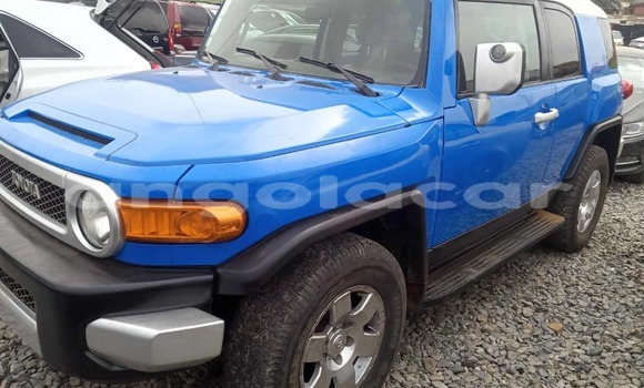 Buy Used Toyota FJ Cruiser Blue Car in Luanda in Luanda Province Buy Used Toyota FJ Cruiser Blue Car in Luanda in Luanda Province