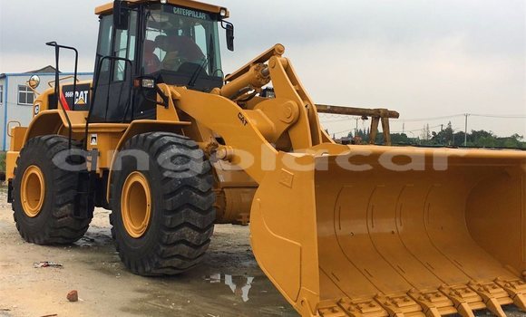 Comprar Usado Bronto Fora Outro Carro em Luanda em Luanda Province