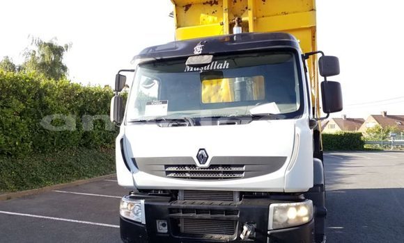 Comprar Usado Renault Lodgy Outro Carro em Luena em Moxico Comprar Usado Renault Lodgy Outro Carro em Luena em Moxico