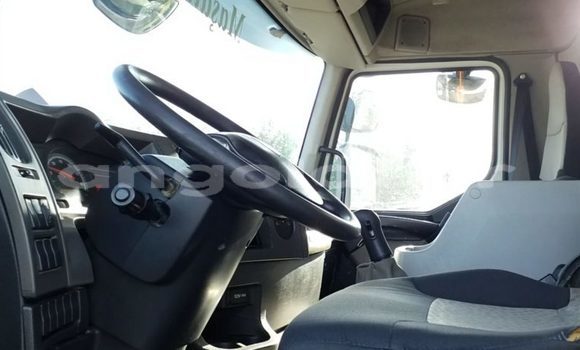 Comprar Usado Renault Lodgy Outro Carro em Luena em Moxico Comprar Usado Renault Lodgy Outro Carro em Luena em Moxico