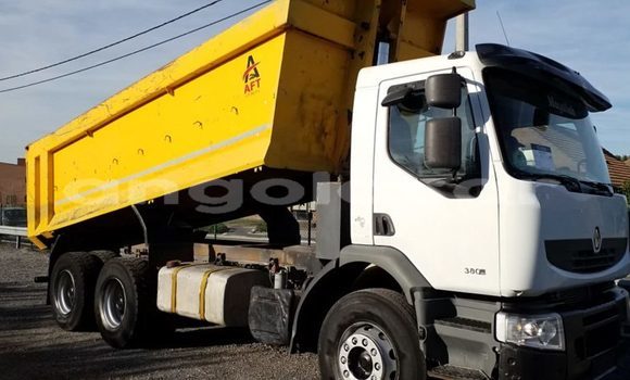 Comprar Usado Renault Lodgy Outro Carro em Luena em Moxico Comprar Usado Renault Lodgy Outro Carro em Luena em Moxico