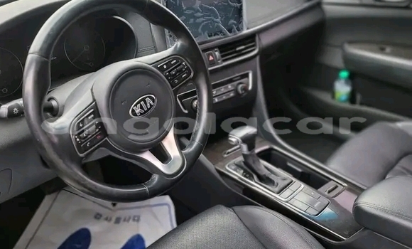 Comprar Usado Kia K5 Branco Carro em Luanda em Luanda Province Comprar Usado Kia K5 Branco Carro em Luanda em Luanda Province