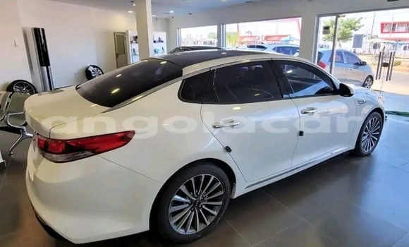 Comprar Usado Kia K5 Branco Carro em Luanda em Luanda Province Comprar Usado Kia K5 Branco Carro em Luanda em Luanda Province