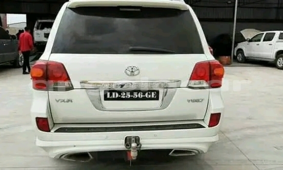 Acheter Occasion Voiture Toyota Land Cruiser Blanc à Luanda, Province de Luanda Acheter Occasion Voiture Toyota Land Cruiser Blanc à Luanda, Province de Luanda