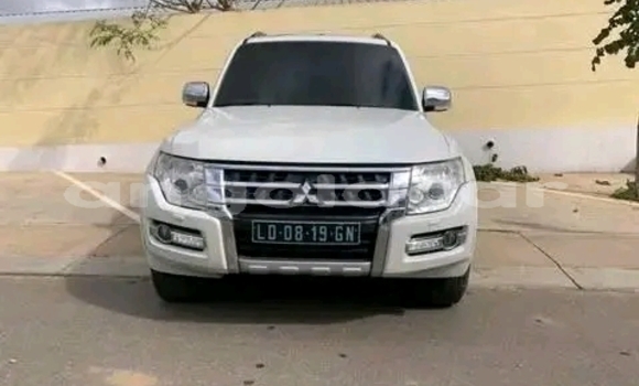 Comprar Usado Mitsubishi Pajero Branco Carro em Luanda em Luanda Province Comprar Usado Mitsubishi Pajero Branco Carro em Luanda em Luanda Province