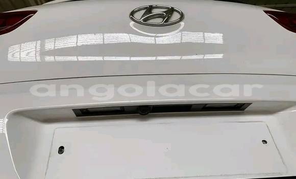Buy Used Hyundai Tucson White Car in Luanda in Luanda Province Buy Used Hyundai Tucson White Car in Luanda in Luanda Province