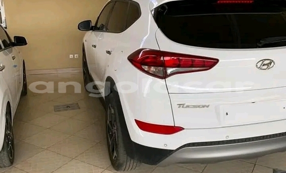 Buy Used Hyundai Tucson White Car in Luanda in Luanda Province Buy Used Hyundai Tucson White Car in Luanda in Luanda Province
