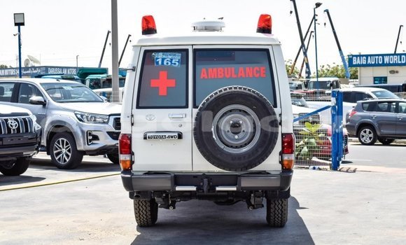 Comprar Novo Toyota Land Cruiser Branco Carro em Benguela em Benguela Comprar Novo Toyota Land Cruiser Branco Carro em Benguela em Benguela