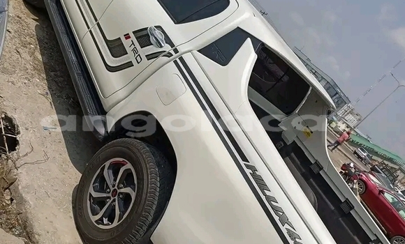 Buy Used Toyota Hilux White Car in Luena in Moxico Buy Used Toyota Hilux White Car in Luena in Moxico
