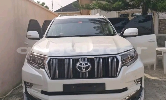 Comprar Usado Toyota Prado Branco Carro em Luena em Moxico Comprar Usado Toyota Prado Branco Carro em Luena em Moxico