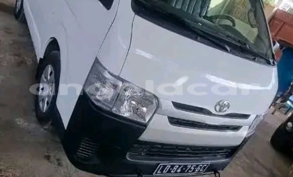 Buy Used Toyota Hiace White Car in Luanda in Luanda Province Buy Used Toyota Hiace White Car in Luanda in Luanda Province