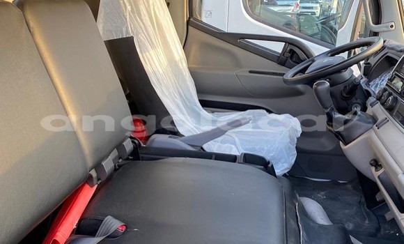 Buy Used Mitsubishi Lancer Cargo White Car in Luena in Moxico Buy Used Mitsubishi Lancer Cargo White Car in Luena in Moxico