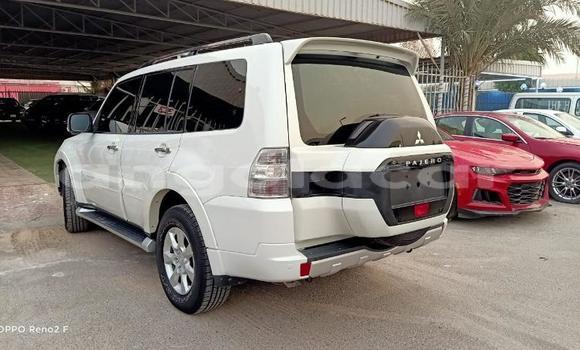Buy Used Mitsubishi Pajero White Car in Luena in Moxico Buy Used Mitsubishi Pajero White Car in Luena in Moxico