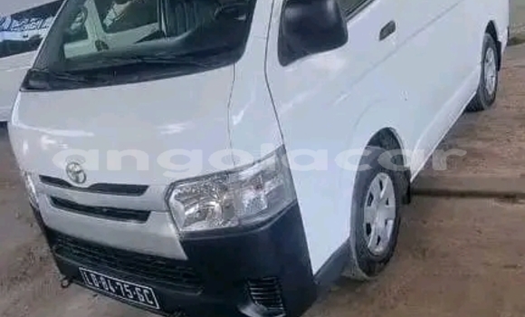 Buy Used Toyota Hiace White Car in Luanda in Luanda Province Buy Used Toyota Hiace White Car in Luanda in Luanda Province