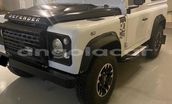 Buy Used Land Rover Defender White Car in Luena in Moxico Buy Used Land Rover Defender White Car in Luena in Moxico