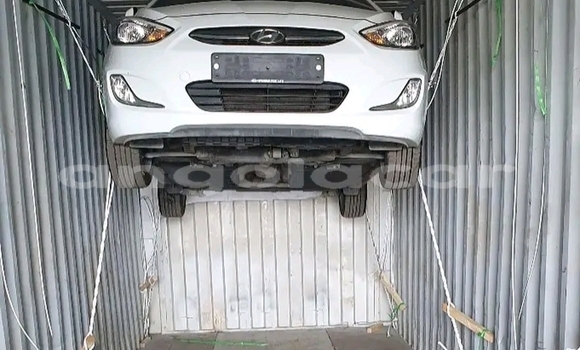 Comprar Usado Hyundai i10 Vermelho Carro em Luanda em Luanda Province Comprar Usado Hyundai i10 Vermelho Carro em Luanda em Luanda Province