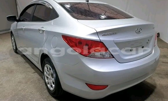 Buy Used Hyundai Accent Silver Car in Luanda in Luanda Province