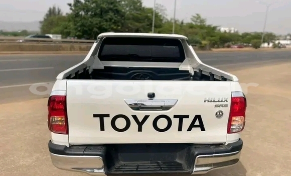 Acheter Neuf Voiture Toyota Hiluxe Revo Blanc à Luanda, Province de Luanda Acheter Neuf Voiture Toyota Hiluxe Revo Blanc à Luanda, Province de Luanda