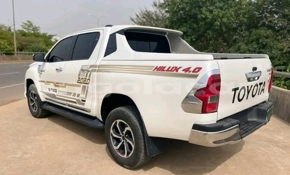 Acheter Neuf Voiture Toyota Hiluxe Revo Blanc à Luanda, Province de Luanda Acheter Neuf Voiture Toyota Hiluxe Revo Blanc à Luanda, Province de Luanda