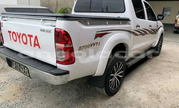 Buy Used Toyota Hilux White Car in Luanda in Luanda Province Buy Used Toyota Hilux White Car in Luanda in Luanda Province