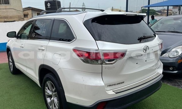 Comprar Usado Toyota Highlander Branco Carro em Luanda em Luanda Province Comprar Usado Toyota Highlander Branco Carro em Luanda em Luanda Province