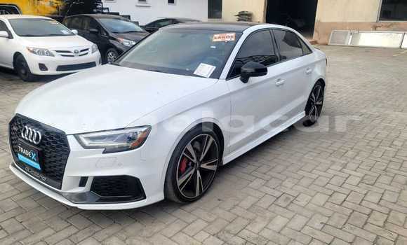 Comprar Usado Audi RS3 Branco Carro em Luanda em Luanda Province